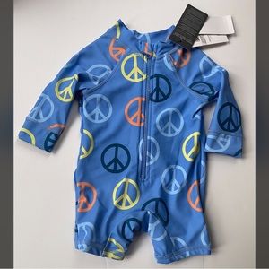 Baby boys 0 - 3 months Rashguard  swimsuit 50+ UV - NEW - peace signs